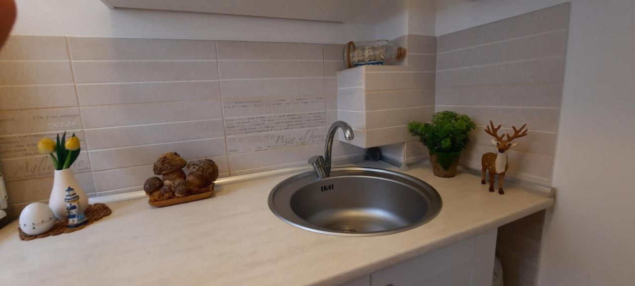 Farmec Studio Apartment Cluj-Napoca Ngoại thất bức ảnh